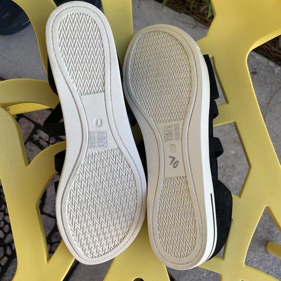 New Eileen Fisher Black Suede zip back strappy sandals US Size 7 M - Picture 9 of 10